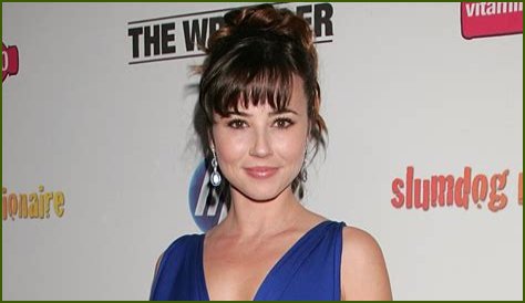 The Blonde Bombshell: Linda Cardellini's Transformation